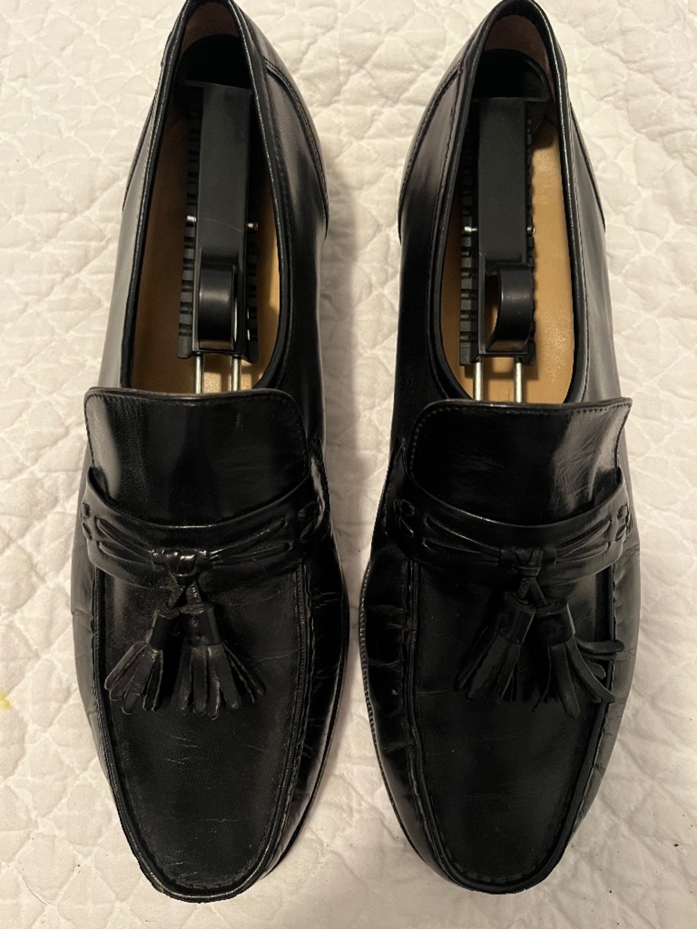 Bostonian black leather tassel loafer
